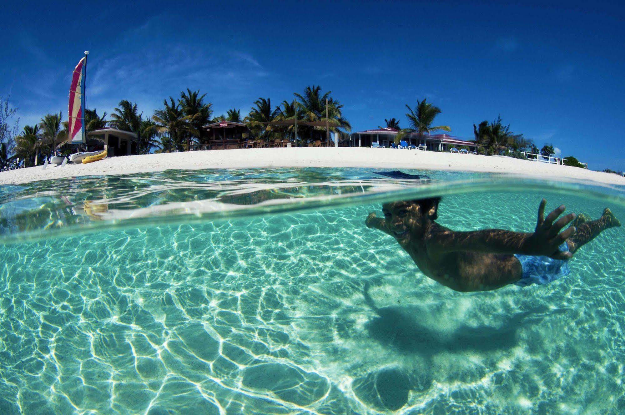 Bohio Dive Resort Cockburn Town Esterno foto